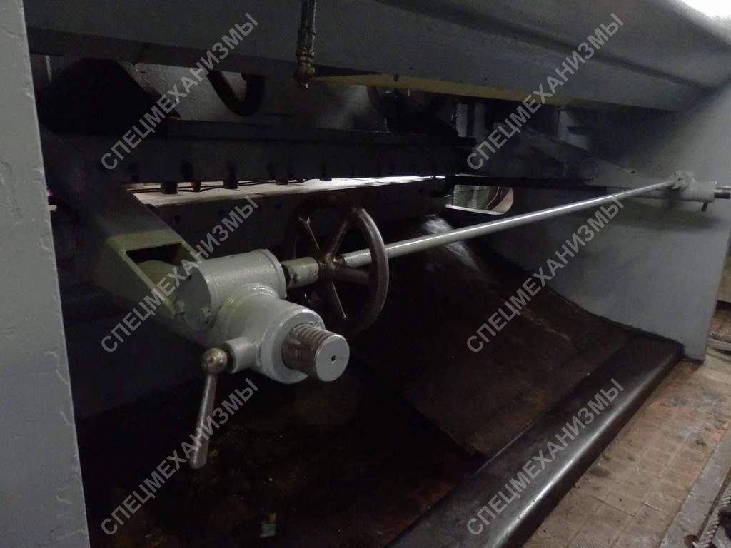 Ножницы гильотинные  ScTR 16x3150